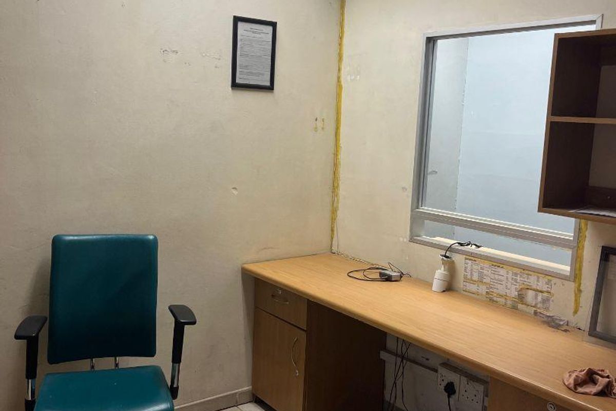 FOR SALE - INDUSTRIAL & OFFICE FACILITIES WITH 7-BEDROOM HOME - Photo 5