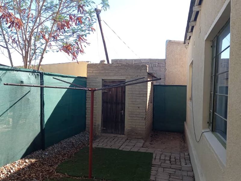 HOUSE FOR SALE IN USAKOS - NAMIBIA - Photo 9