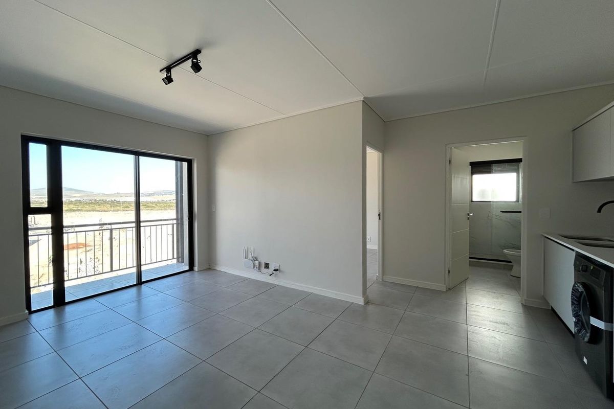 Modern 1-Bedroom Apartment in Suikerbos Estate, Sandown - Photo 2