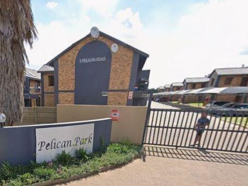 Two Bedroom 1st Floor Apartment - Photo 2