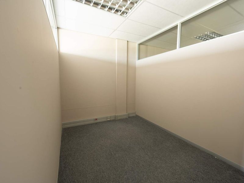 Office for sale in Ideal Location - Photo 8