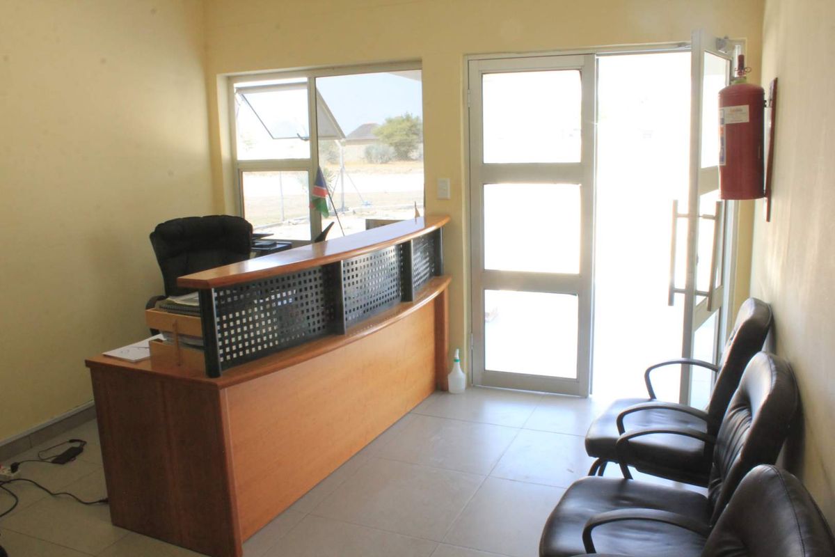 An Office space for rent in Nkurenkuru - Photo 2