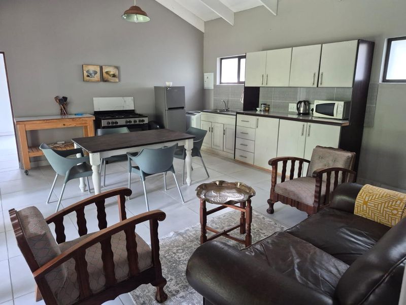 Elegant bushveld living in kampersrus - Photo 4