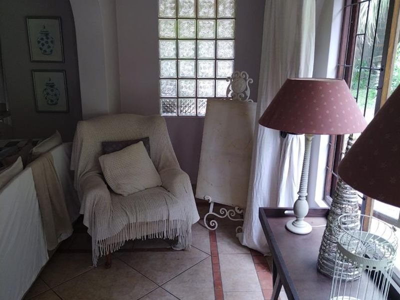Spacious 4 Bedroom Family Home to Let in La Mercy - Photo 8