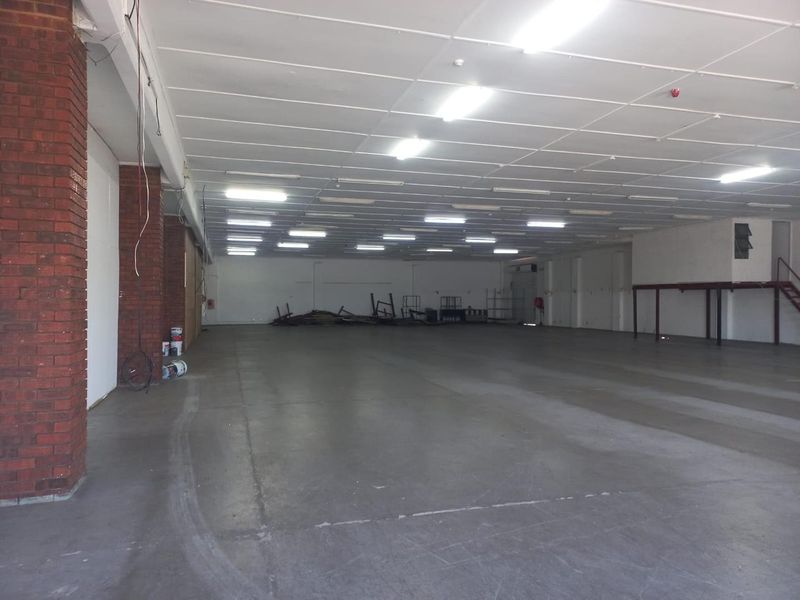 Industrial Property with Warehouses & Secure Facilities To Let - Photo 3