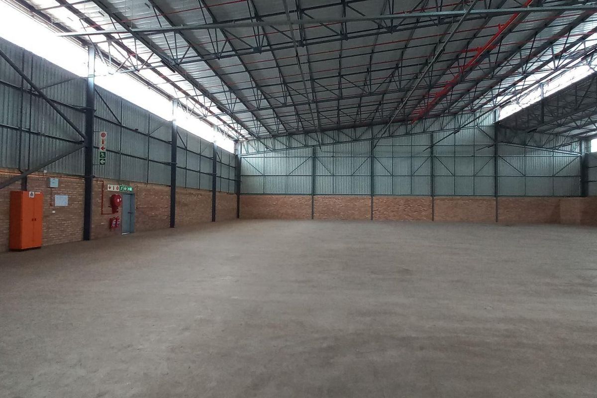 1 765m2 Airport Park Warehouse To Let - Photo 5