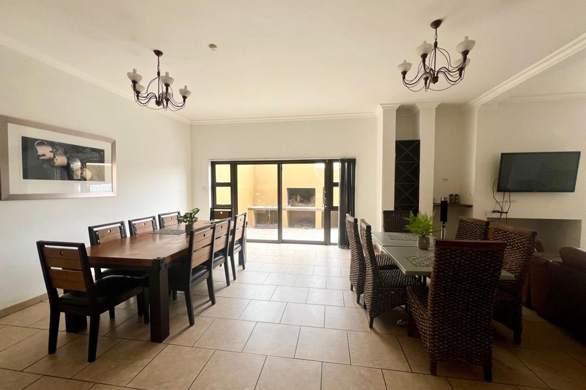 FOR SALE- 4-BEDROOM EN-SUITE HOME WITH ROOFTOP VIEWS IN LONG BEACH, WALVISBAY, NAMIBIA - Photo 3