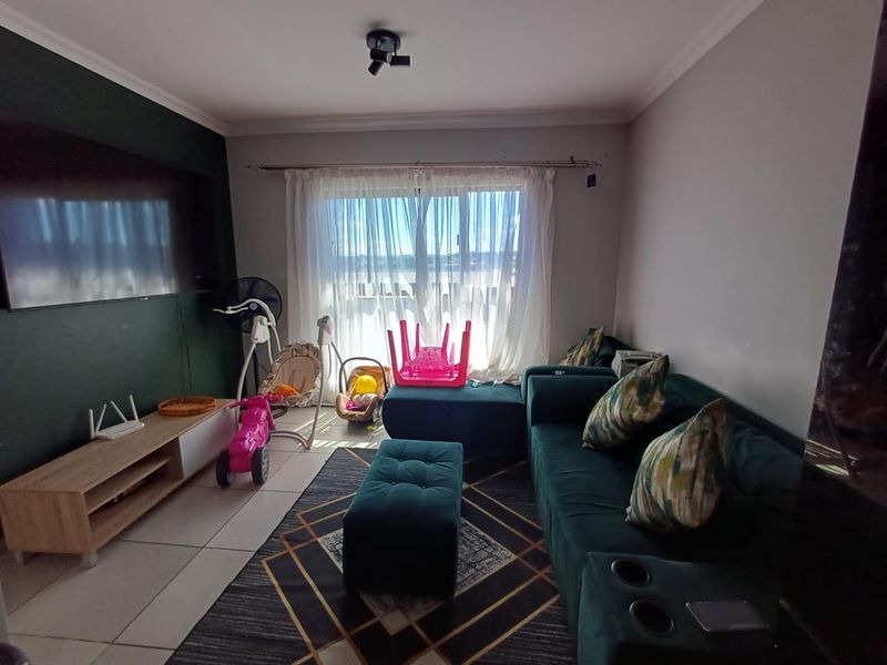A Stunning 2 bedroom apartment on the 3 floor! - Photo 3