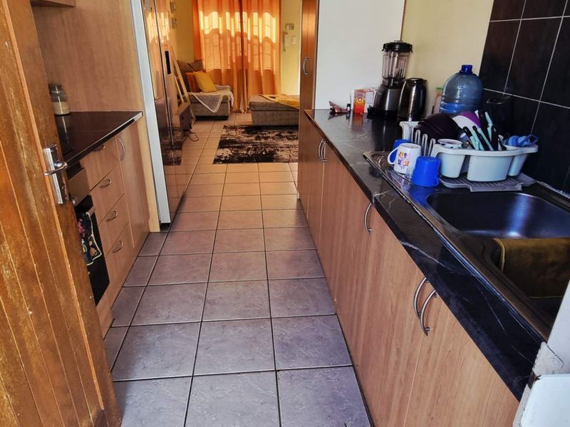 Rocky crest 2 bedroom Townhouse - Photo 2