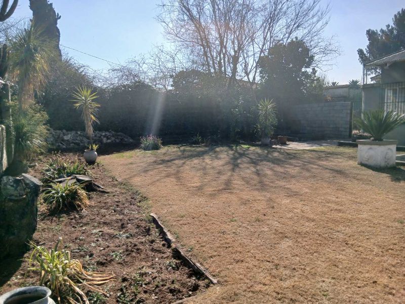 Family Home with three Cottages for Sale - Photo 3