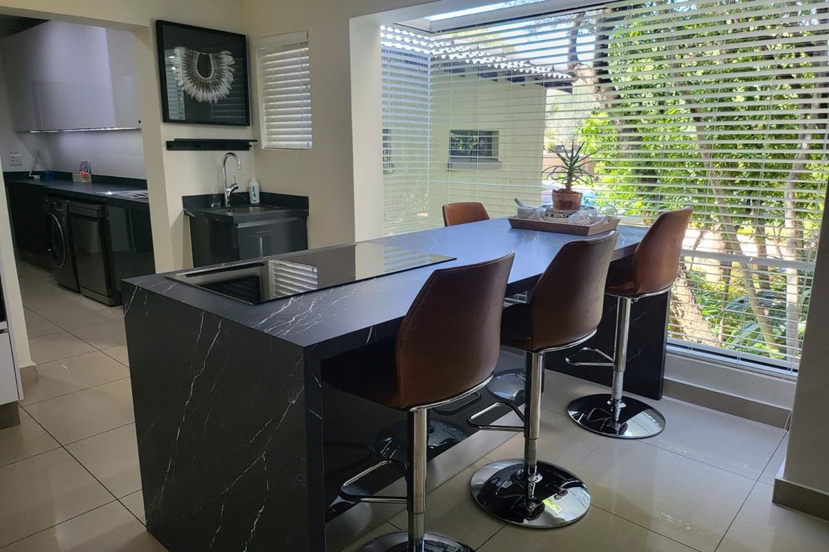 4 Bedroom House to Rent In North Riding - Photo 3