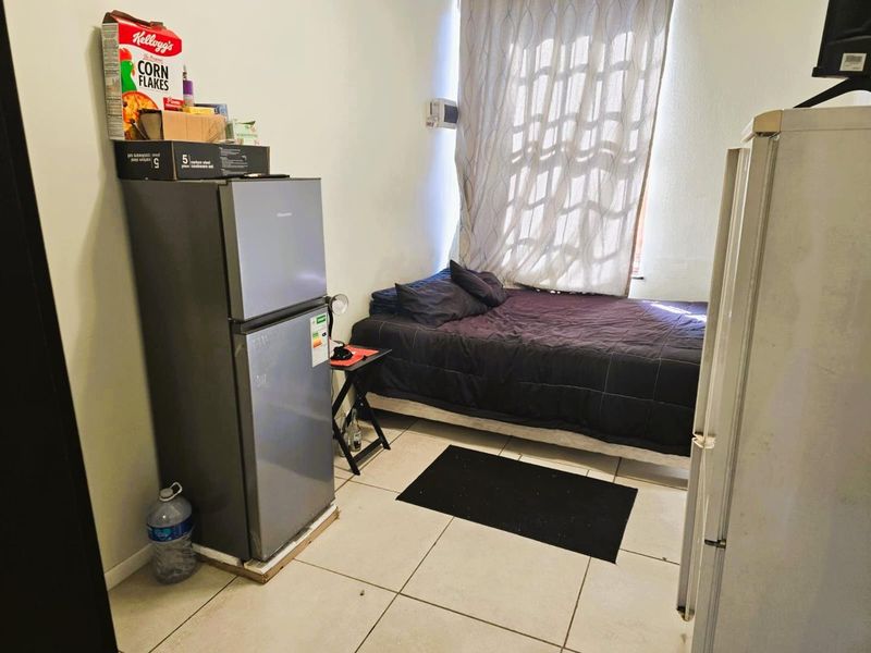 Room to rent at 159 Voortrekker Road - Photo 9