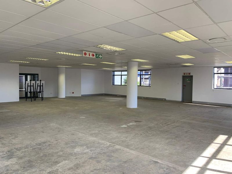 319m2 Ground Floor Office Space To Let at 11 Naivasha Road, Sunninghill - Photo 6