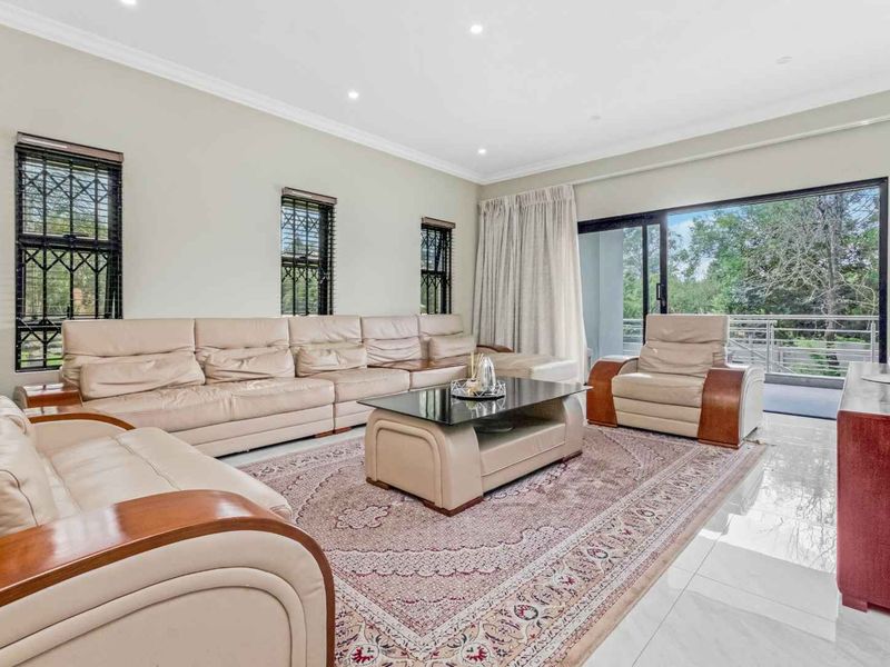 FIVE BEDROOM FAMILY HOME FOR SALE IN RIVONIA - Photo 5