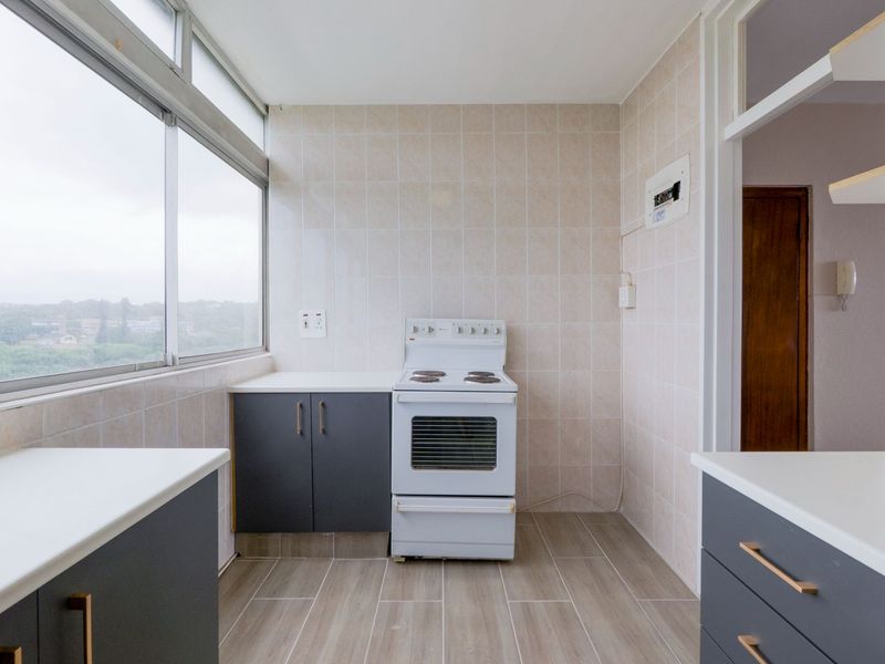 Modern unit on Beach Road - Photo 7