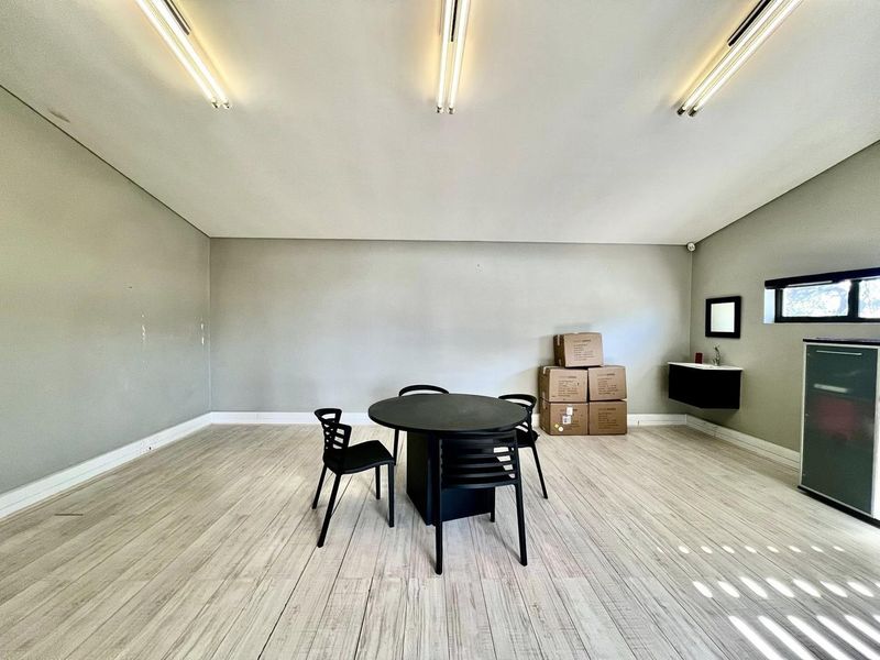 Offices For Sale in Eros - Photo 7