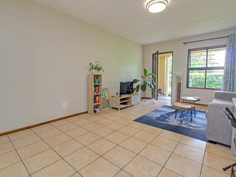 Tranquil Apartment Steps from Hoerskool Randburg! - Photo 6