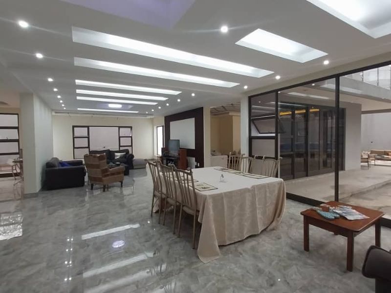 Elevate your lifestyle! Where modern design meets breathtaking views. - Photo 7