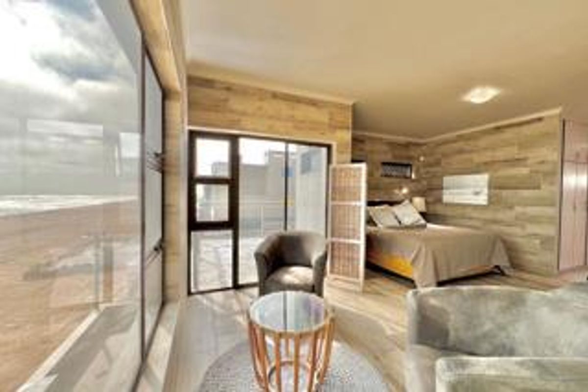 Seafront Property with indoor swimming pool - Photo 2