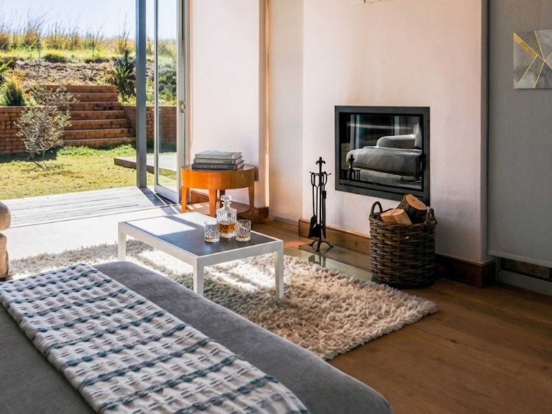 Three-bedroom House in Highland Gate - Photo 8