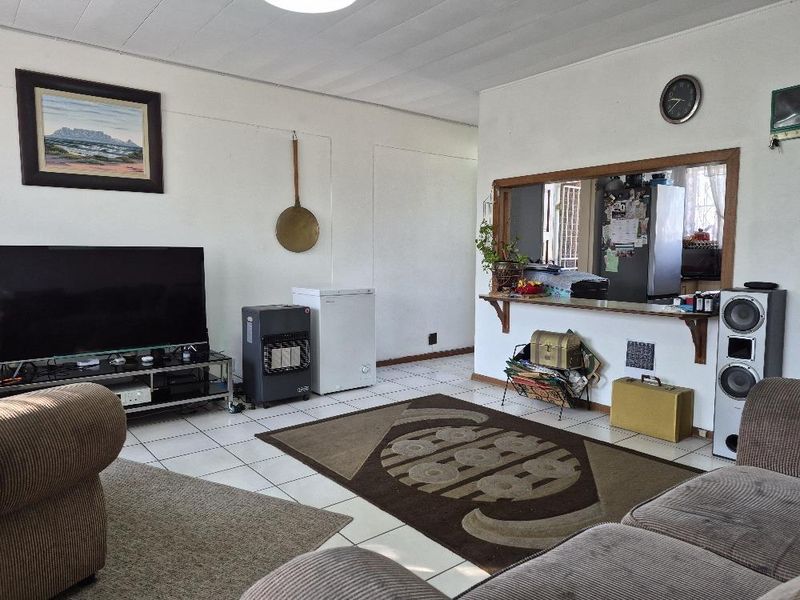 Pet friendly two-bedroom apartment - Photo 5