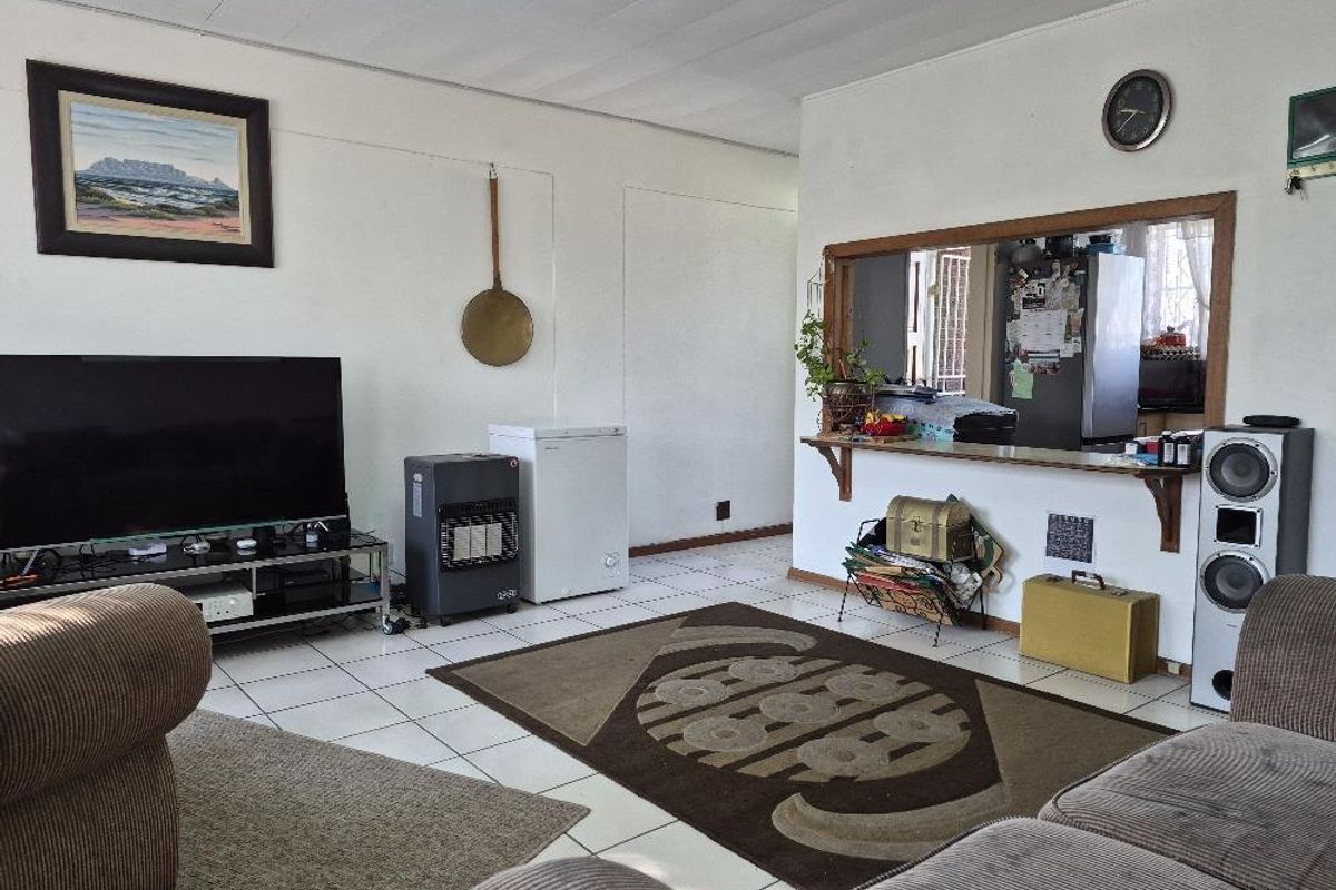 Pet friendly two-bedroom apartment - Photo 5