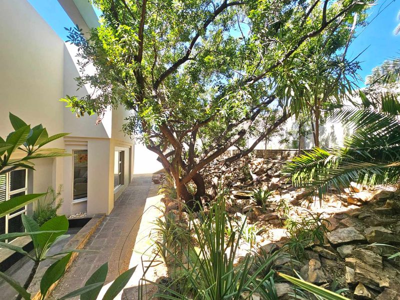 Garden Bliss: 4-Bedroom Gem in Ludwigsdorf - Photo 4