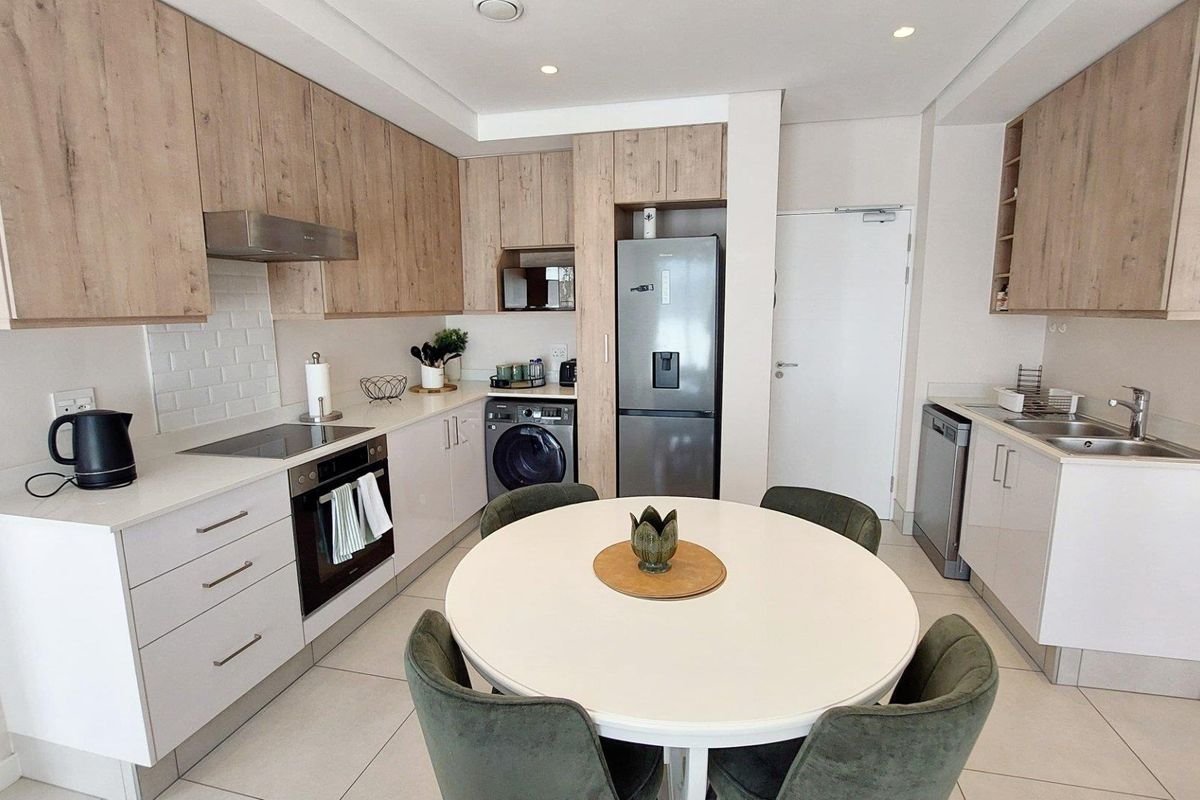 Luxury Fully Furnished 2-Bedroom, 2-Bathroom Apartment at The Terrace, Sandton Gate - Photo 2