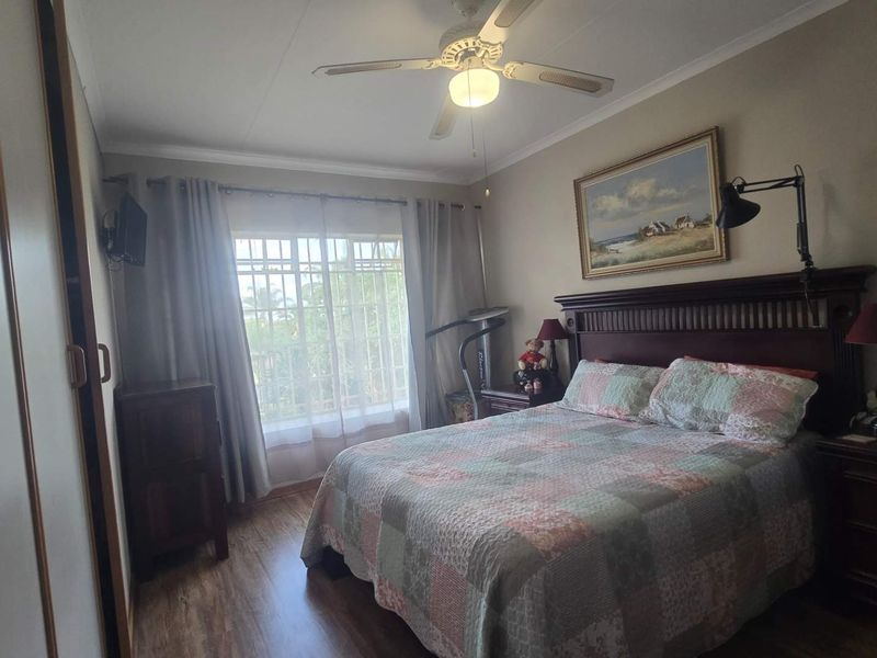 Immaculate and cozy Retirement home in Montana park - Photo 6