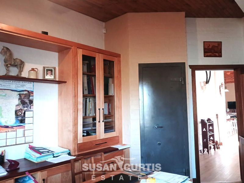 Double Storey Family Home - Photo 10