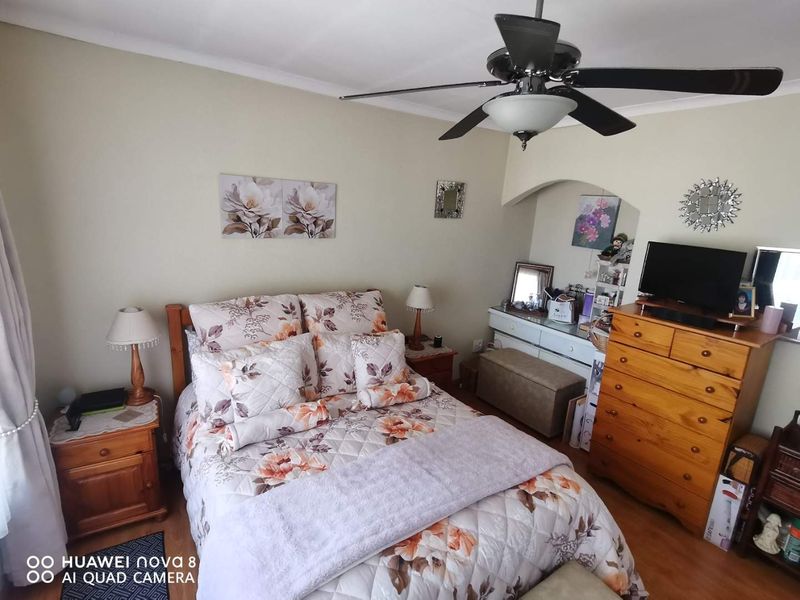 Your Perfect First Floor Home with Modern Amenities - Photo 10