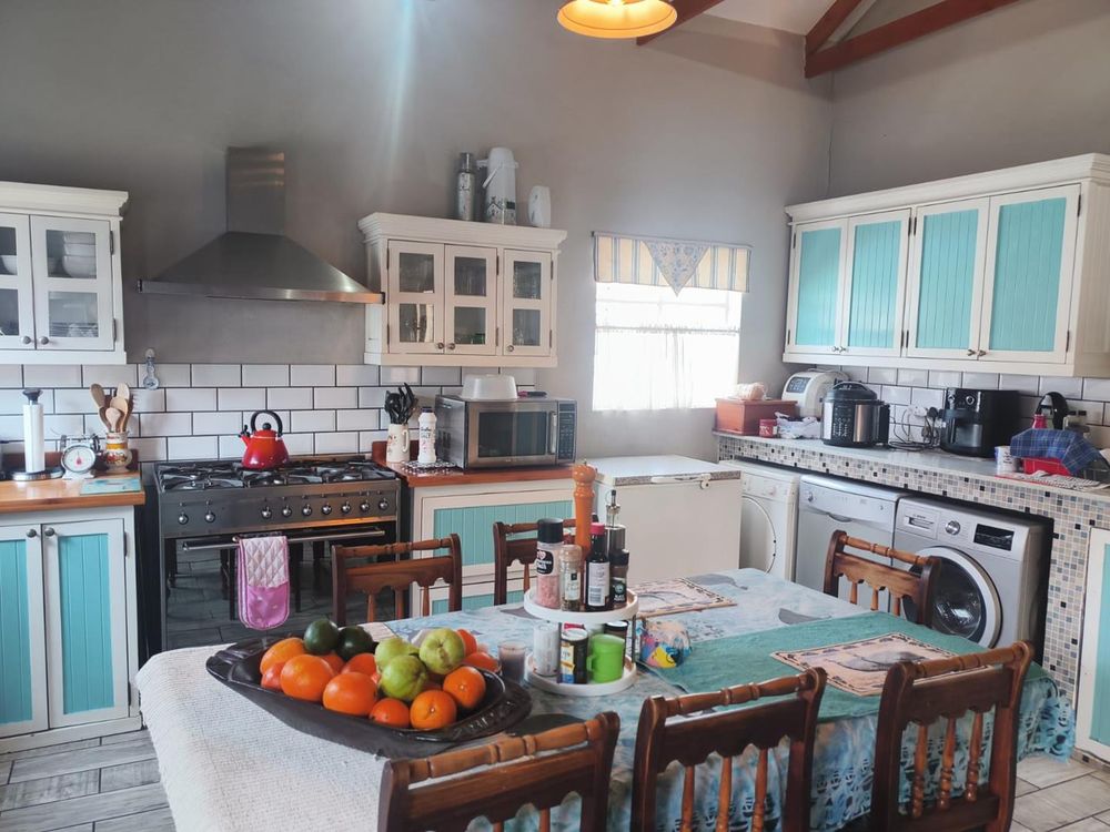 spacious kitchen