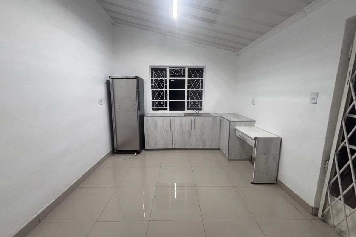 Secure 1 Bedroom Flatlet to Rent in Hayfields, Pietermaritzburg - Photo 5
