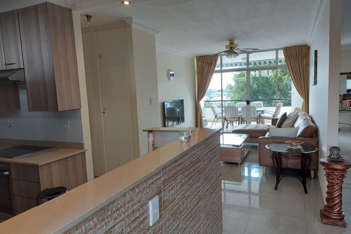 3 BEDROOM APARTMENT FOR SALE IN BENMORE - Photo 2