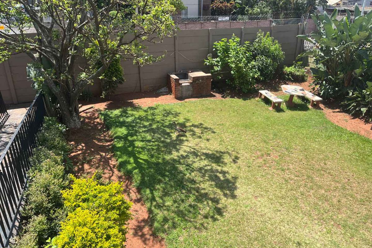 Partitioned 3 Bedroom Apartment for Sale ideal for investment and small family - Photo 3
