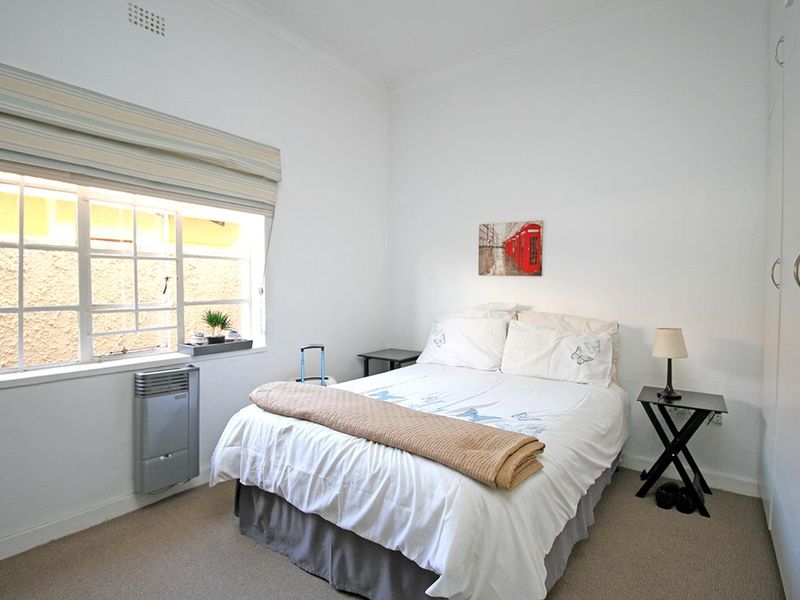 Charming Family Home with Cottage, Pool, and Spacious Garden - Photo 6