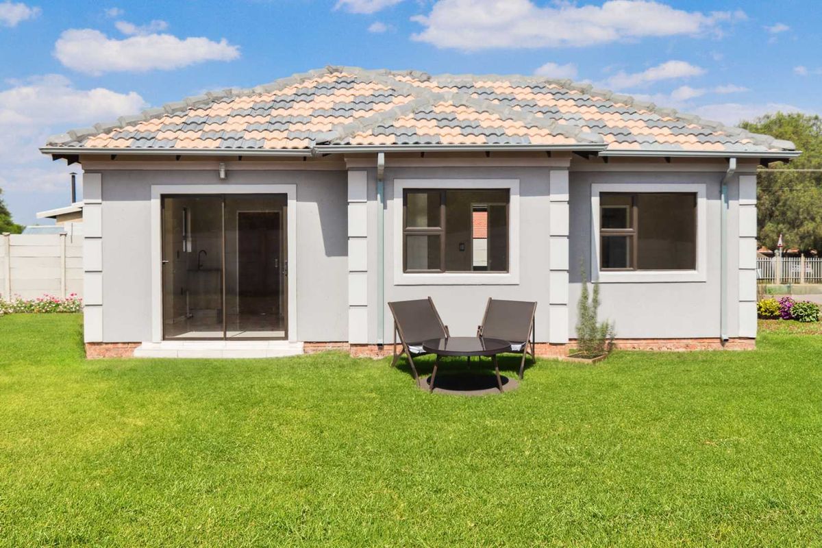 OFF PLAN NEW DEVELOPMENT, ALL COSTS INCLUDED, BUY DIRECT FROM THE DEVELOPER, FULL TITLE STANDS. NO DEPOSITS / 100% BONDS (dependent on client profile) (You may - Photo 3