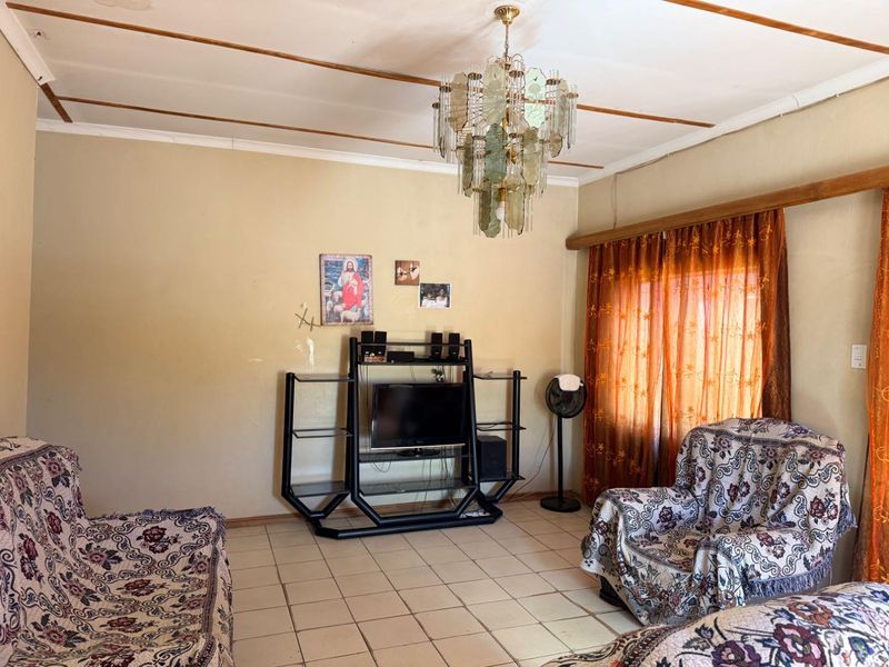 🏡 FAMILY HOME FOR SALE | GOLGOTHA - Photo 6