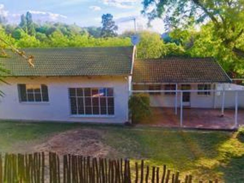 4 Bedroom House for Sale in Bryanston West - Photo 5