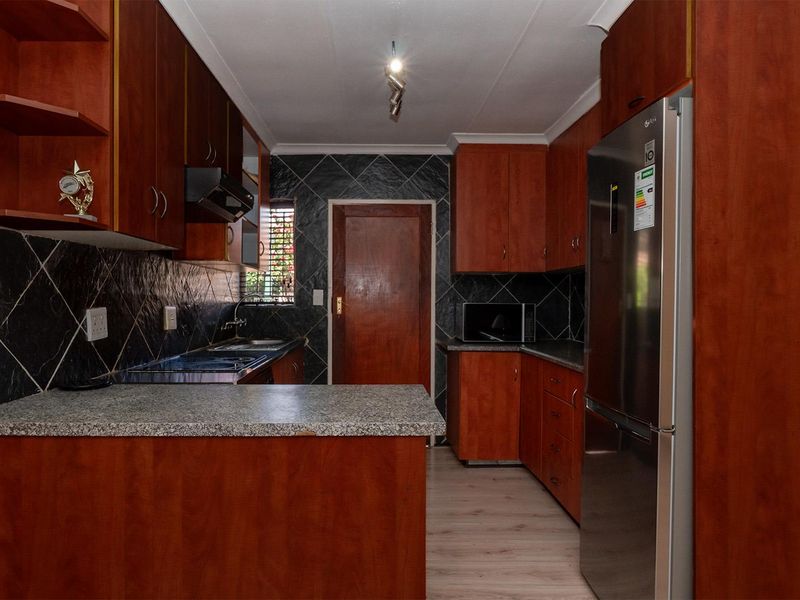 Perfect Lock-Up-and-Go 3-Bedroom Unit in Terenure - Photo 10