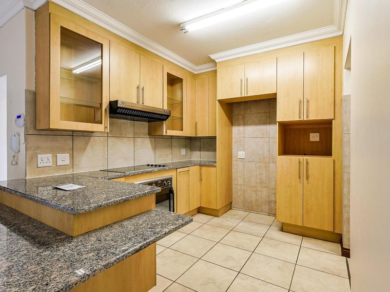 4 Bedroom For Sale , - Photo 9