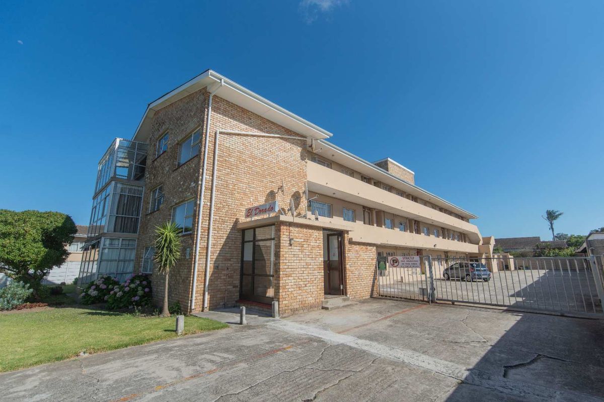 2 bed apartment with enclosed balcony. - Photo 4
