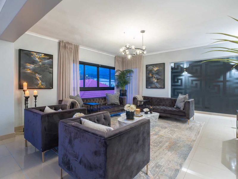Ultimate Bespoke Family Home in Oranjezicht - Photo 5