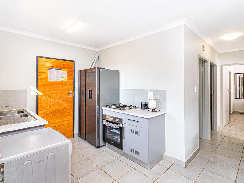 Brand-New Home Offering Exceptional Value in Protea Glen - Photo 3