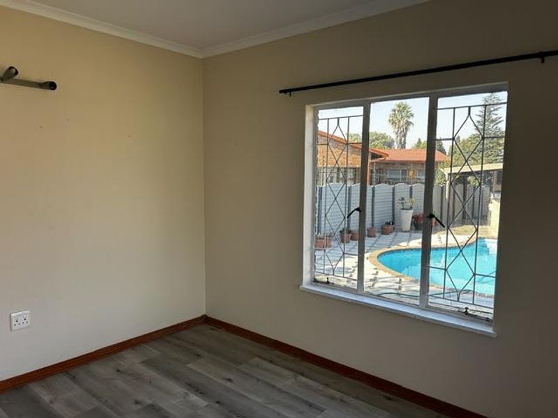 Garden Cottage For Rent in Brackenhurst - Photo 6