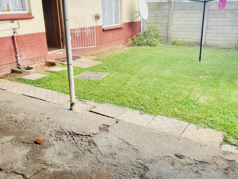 2 bedroom townhouse for sale - Photo 3