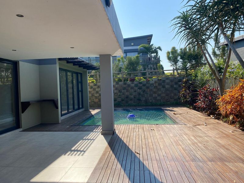 Family Home For Rental in Palm Lakes Estate - Photo 6