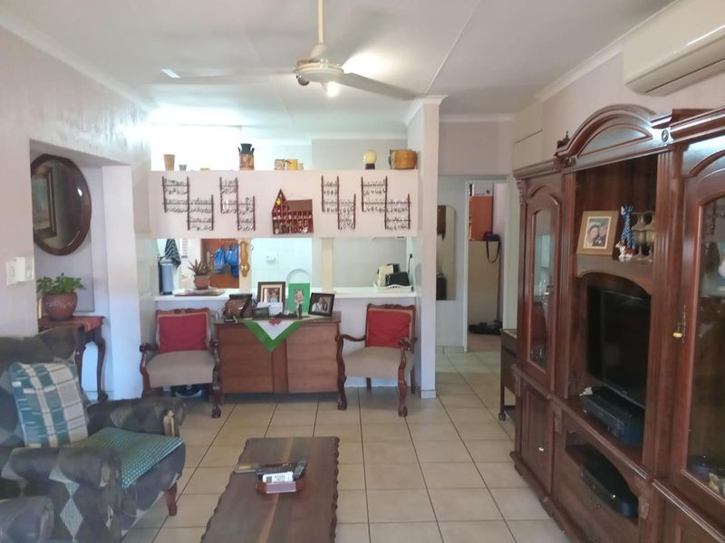 Charming 2-Bedroom Facebrick Simplex – Exceptional Value! - Photo 2