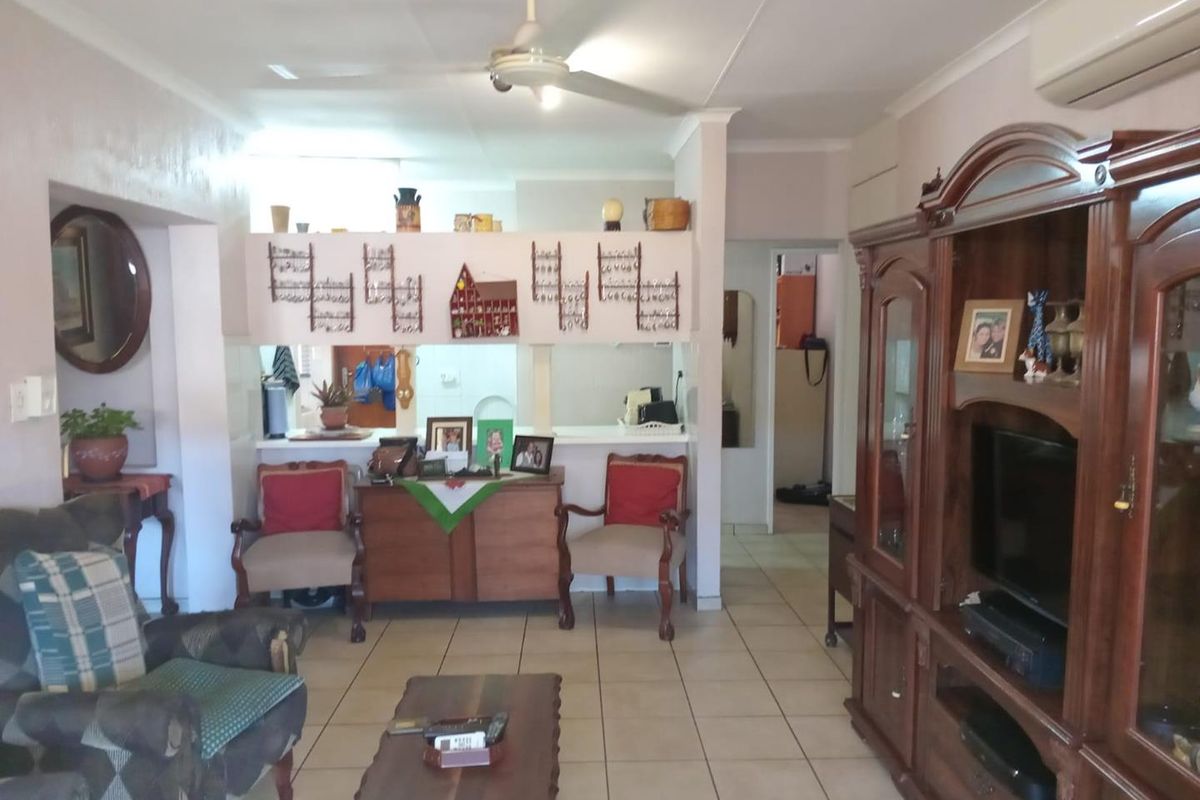 Charming 2-Bedroom Facebrick Simplex – Exceptional Value! - Photo 2