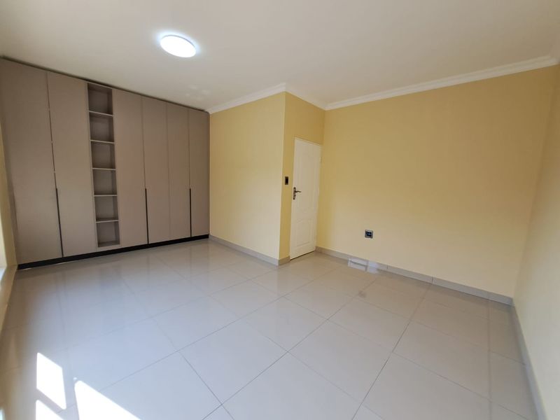 3 bedroom house - Photo 10